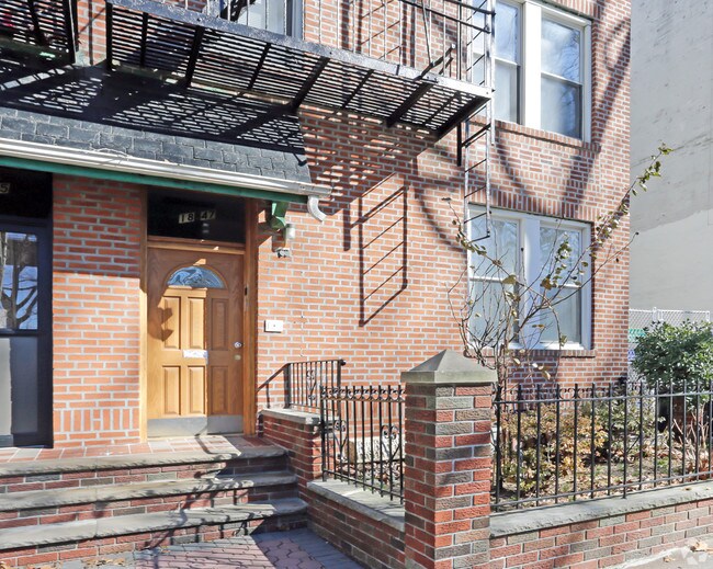 1847 Ditmars Blvd 1847 Ditmars Blvd Astoria NY 11105 Apartment Finder