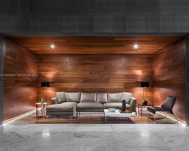 Building Photo - 68 SE 6th St