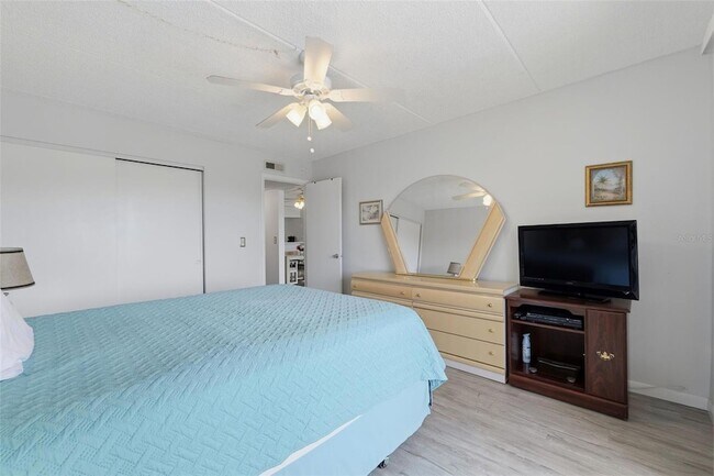 Building Photo - 12760 Indian Rocks Rd