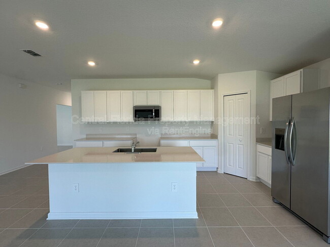 Building Photo - 3489 Chinotto Dr