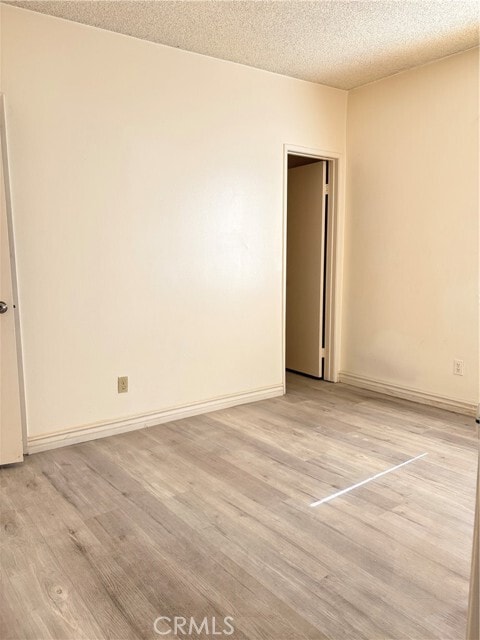 Building Photo - 331 S New Ave