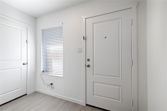 Building Photo - 1213 Falcon Hts Dr