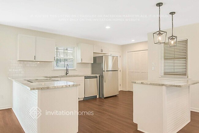 Building Photo - 232 Sandlewood Dr