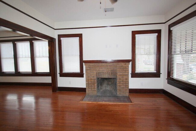 Building Photo - 2404 N Morgan St