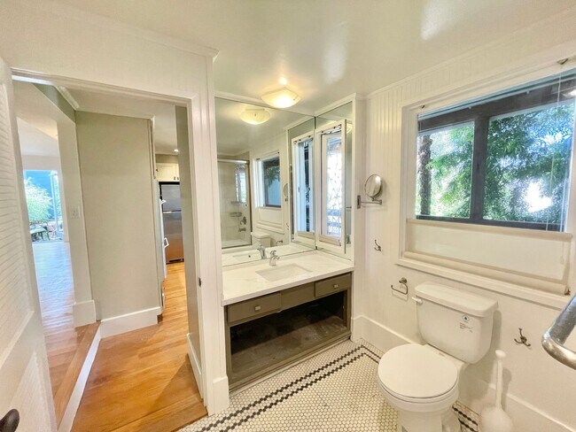 Building Photo - Castro/ Eureka Valley Full Floor Remodeled Victorian Condo in a Garden Setting - PROGRESSIVE