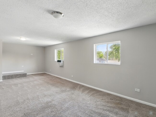 Building Photo - 17704 Grandview Dr