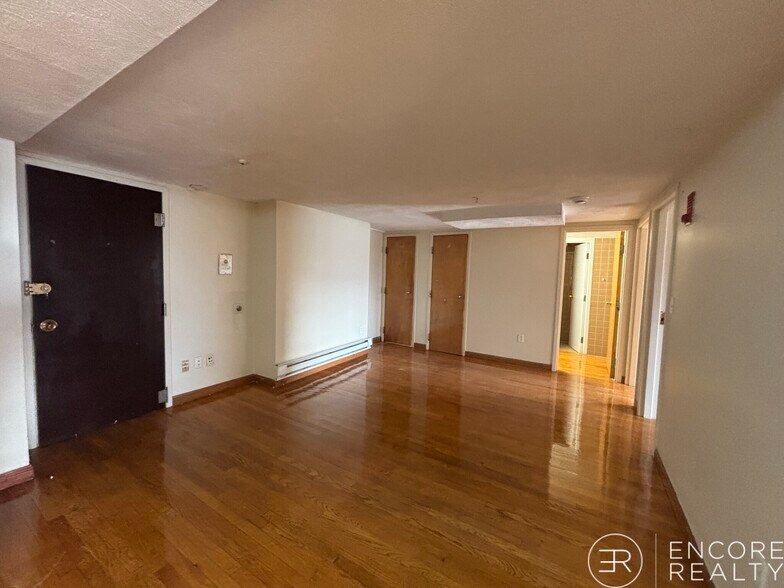 Building Photo - 1110 Commonwealth Ave