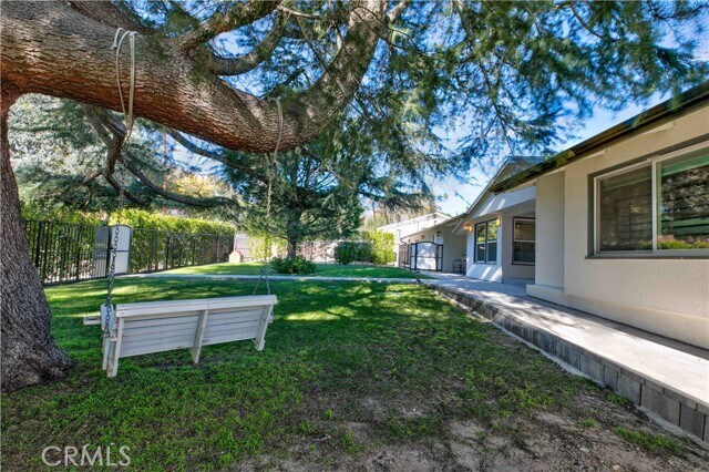 Building Photo - 11568 Newcastle Ave