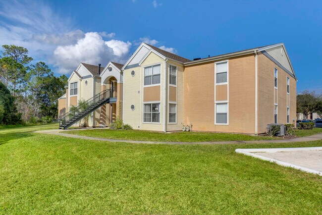 Building Photo - Academy at Waterford Lakes