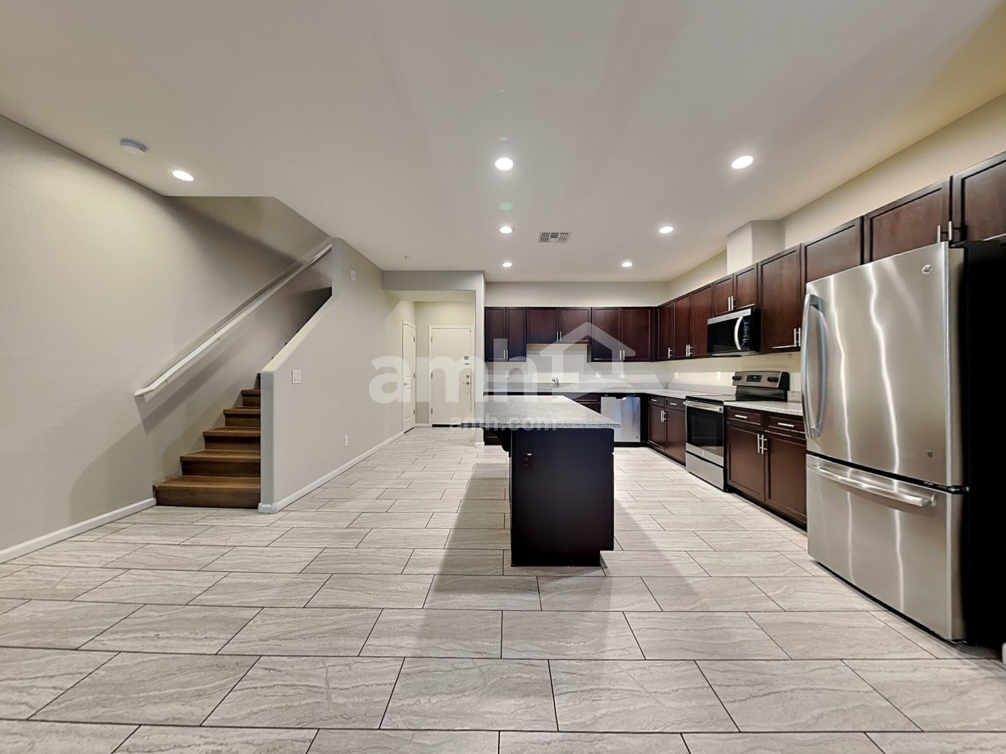 Building Photo - 20715 W Thomas Rd