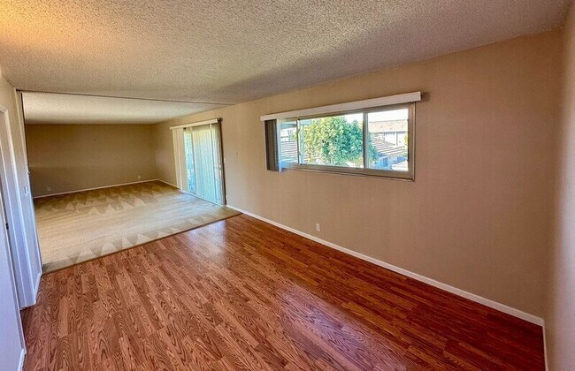Building Photo - 305 Moreton Bay Ln