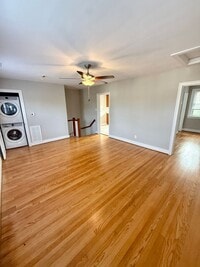 Building Photo - Huge 1 Bedroom Apartment, in the Near west...