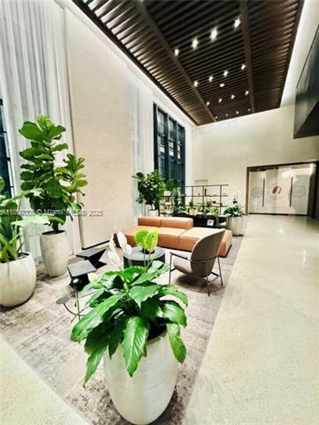 Building Photo - 159 NE 6th St