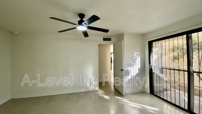 Building Photo - 2387 W Palo Dulce Dr