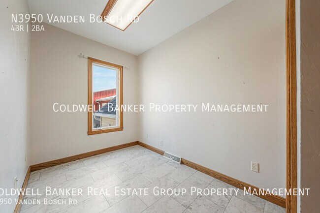 Building Photo - N3950 Vanden Bosch Rd