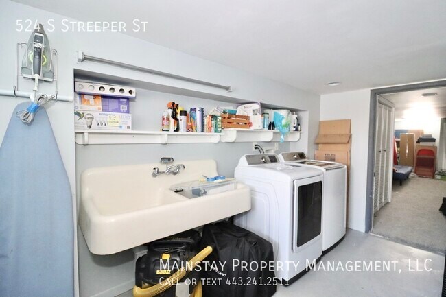 Building Photo - 2 Bed Rowhome in Prime Canton Location!