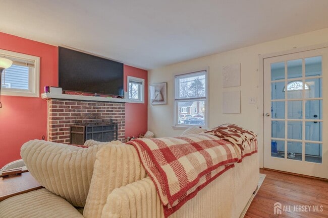 Building Photo - 186 Prigmore St