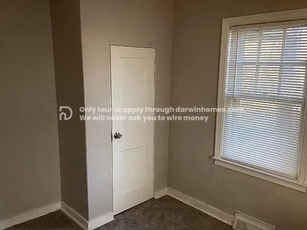 Building Photo - 6833 Walrond Ave