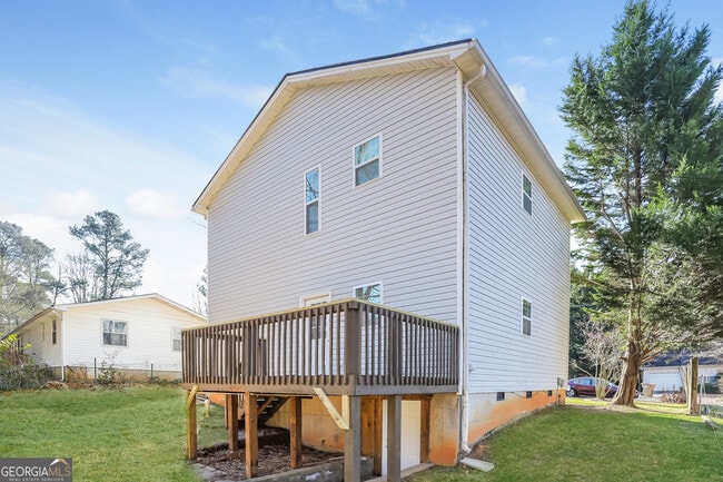 Building Photo - 5330 Mercedes Dr