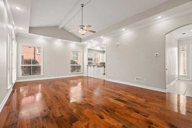 Building Photo - 66 Jeffrey Way