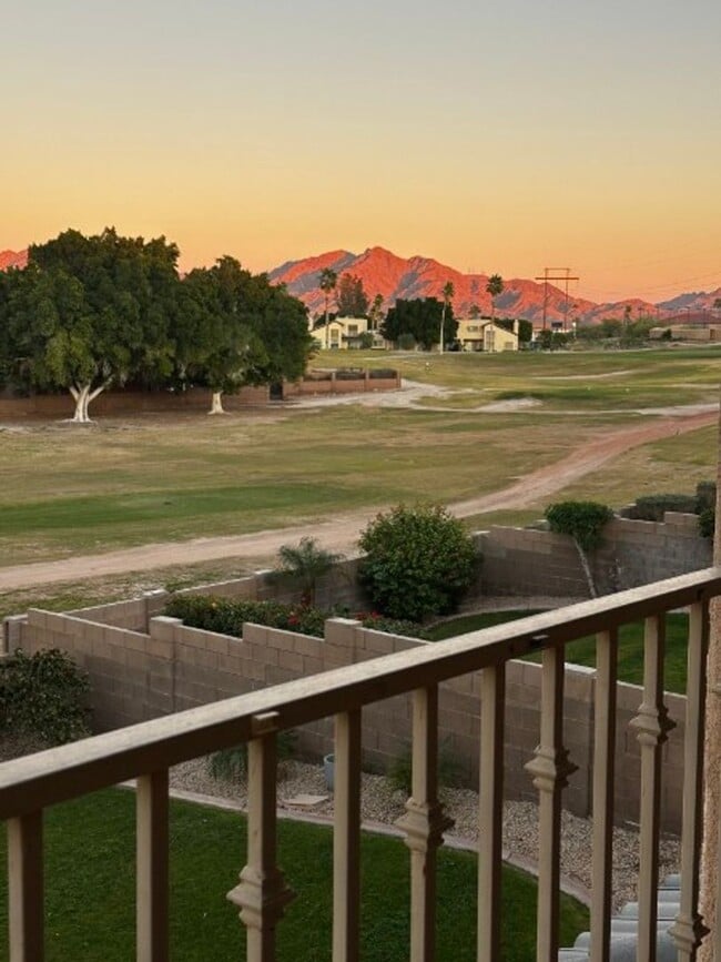 Building Photo - Golf Course Rental Property!