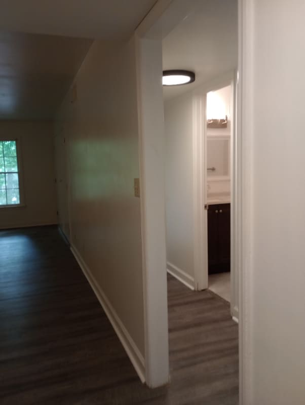 Building Photo - 2890 Carriage Dr