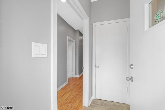 Building Photo - 38 Semel Ave
