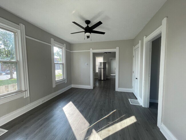 Building Photo - 3511 Memphis-Lower