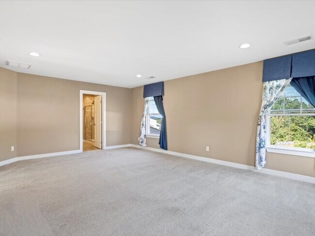 Building Photo - 120 Thames Valley Dr