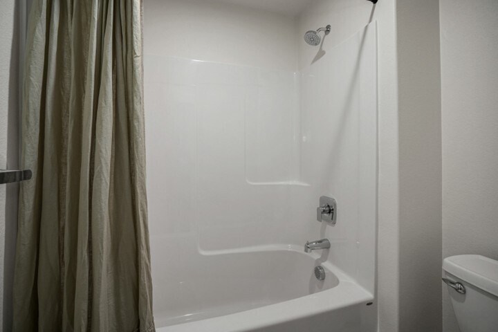 Building Photo - 1321 Oppek St NE