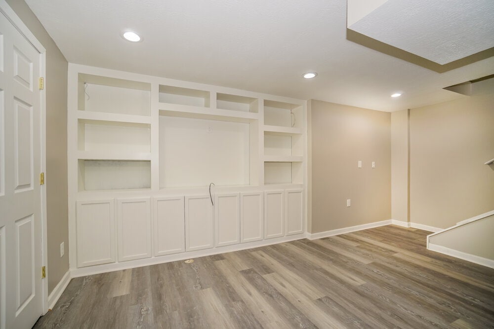 Building Photo - 100 Dakota Ct