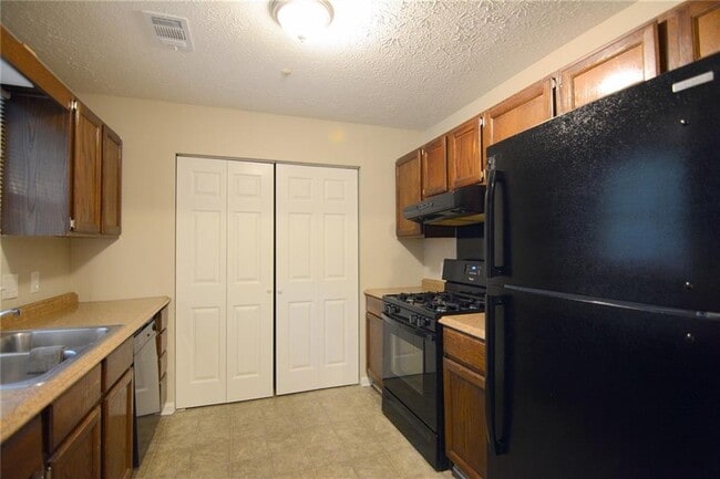 Building Photo - 294 E Burns Ct SW