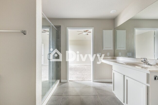 Building Photo - 736 Stonemanor Bay, Seguin, TX 78155, USA