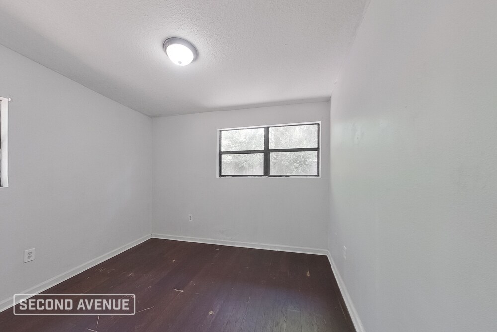 Building Photo - 7029 Fontainebleau Crescent