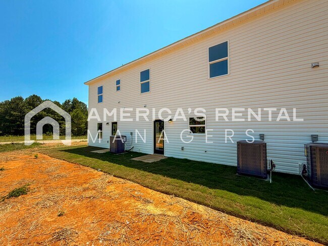 Building Photo - 113 Park Dr S