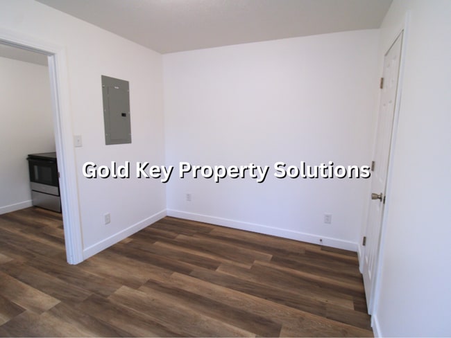 Building Photo - 4105 Main St