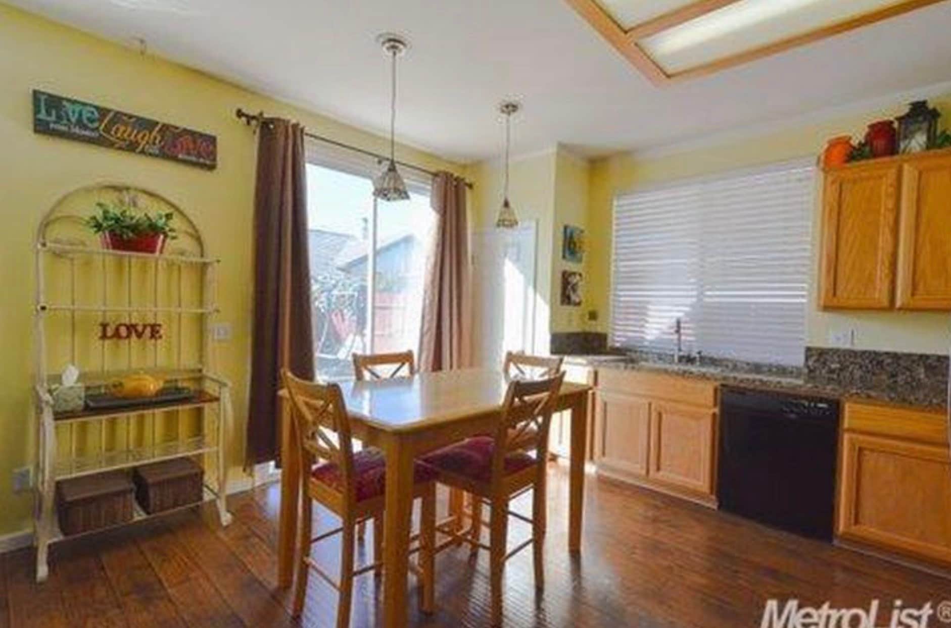 Building Photo - 1634 Sierra Creek Dr