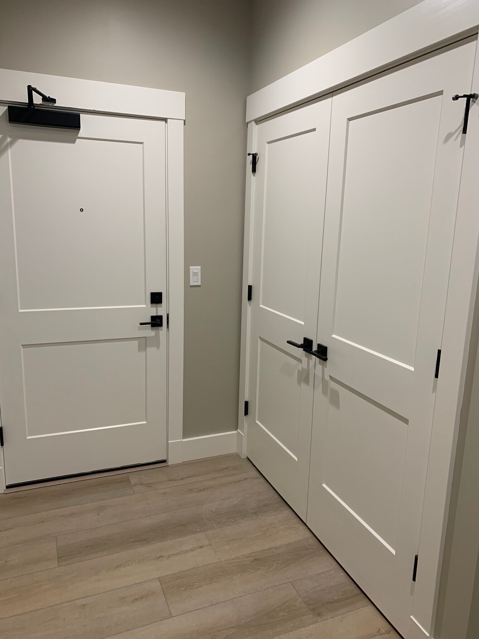 Unit entry - 16500 Boones Ferry Rd