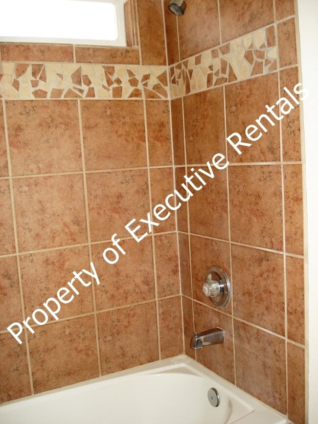 Building Photo - 3974 Sombra Morada Rd