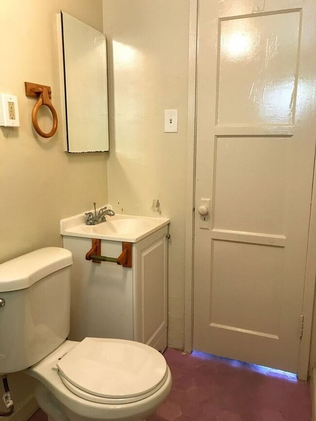 Building Photo - Studio For Rent in Lomita