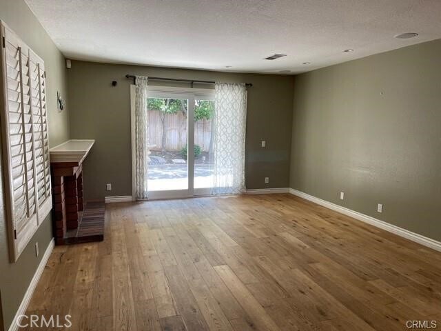 Building Photo - 43 Brena