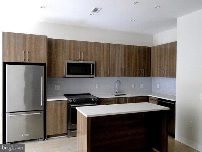 Building Photo - 1794 Lanier Pl NW