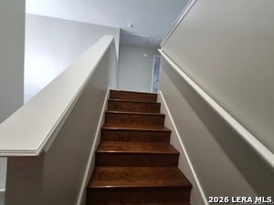Building Photo - 712 Moss Wood