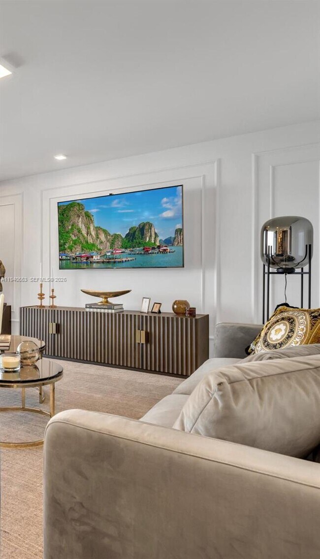 Building Photo - 881 Ocean Dr