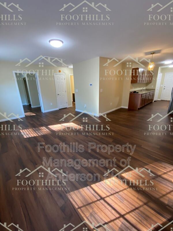 Building Photo - 108 Townsley Ct