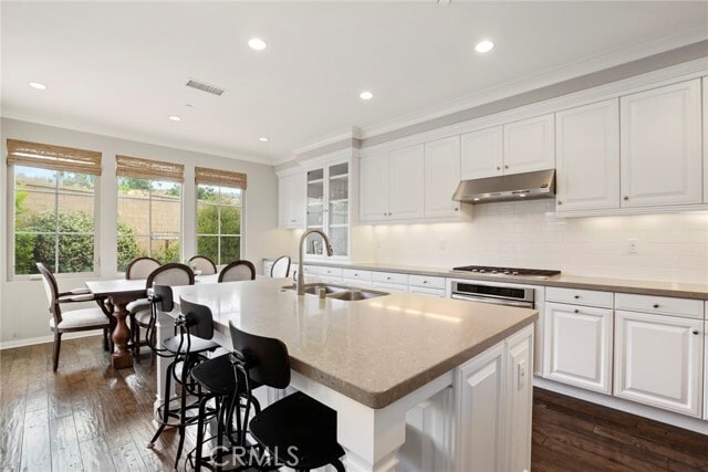 Building Photo - 102 Brindisi
