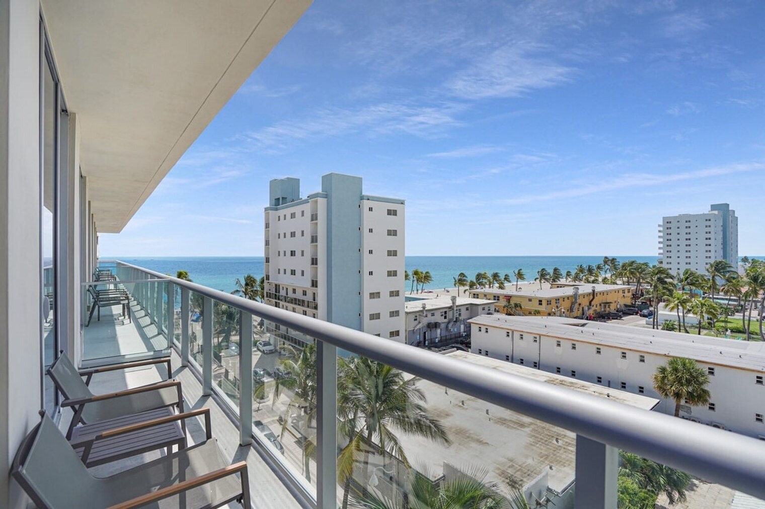 Building Photo - 209 N Ocean Dr
