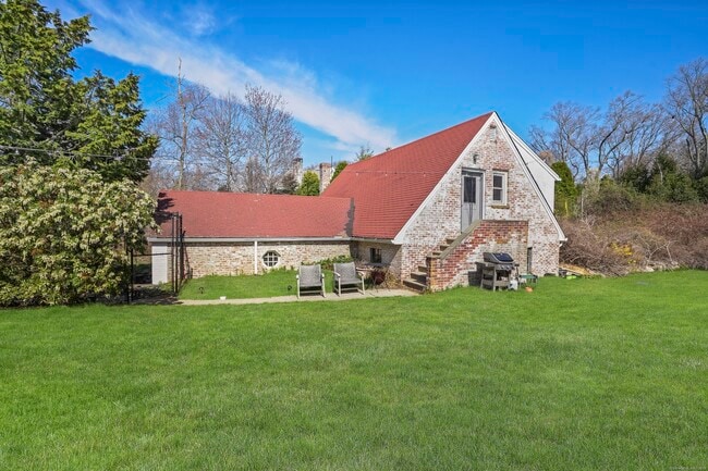 Building Photo - 37 Green Acre Ln