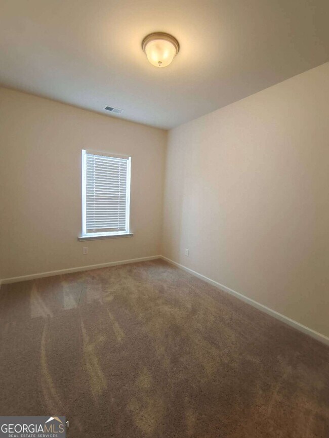 Building Photo - 269 Dupont Dr