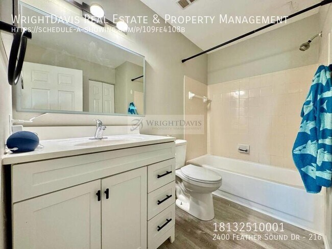 Building Photo - 2400 Feather Sound Dr